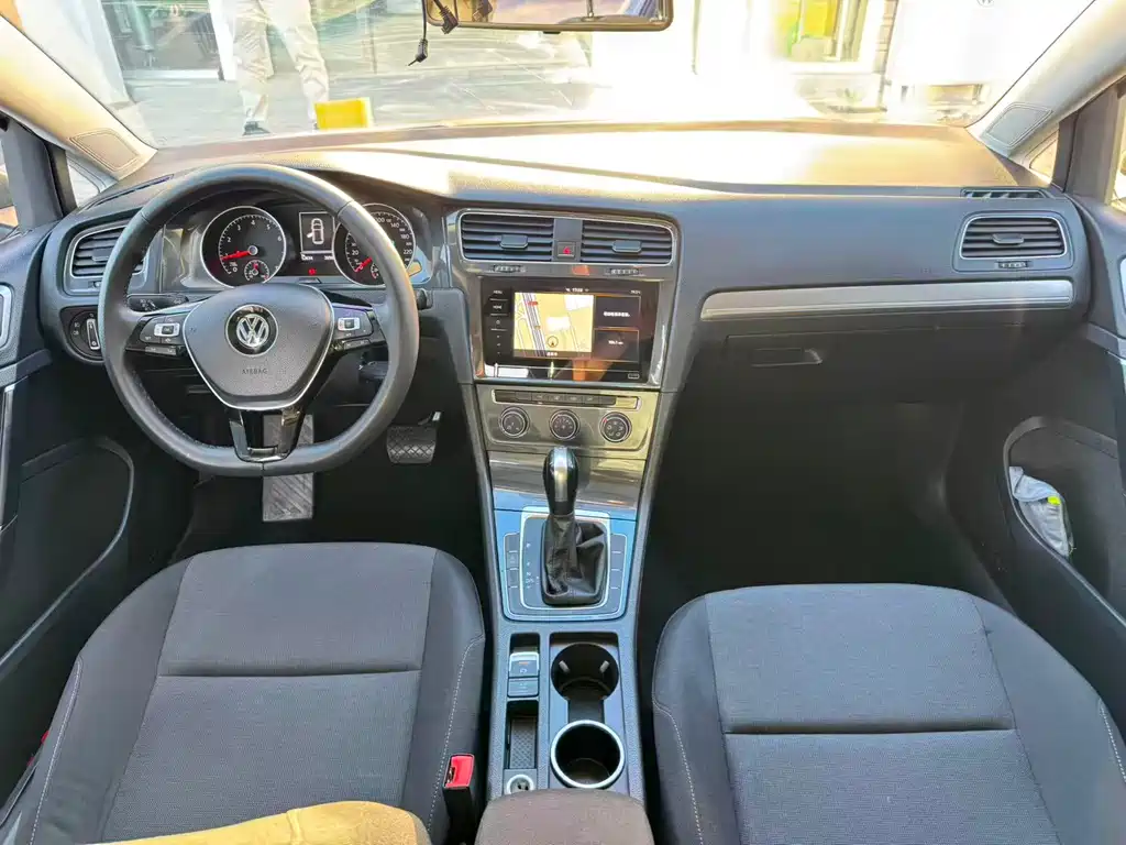 Volkswagen Golf — миниатюра 4