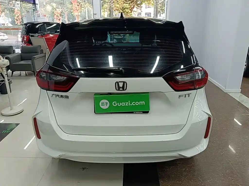 Honda Fit — миниатюра 6