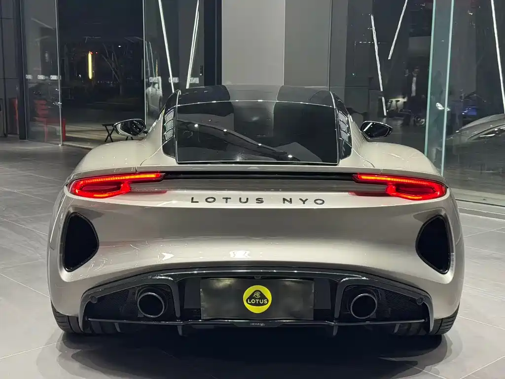 Lotus Emira — миниатюра 3