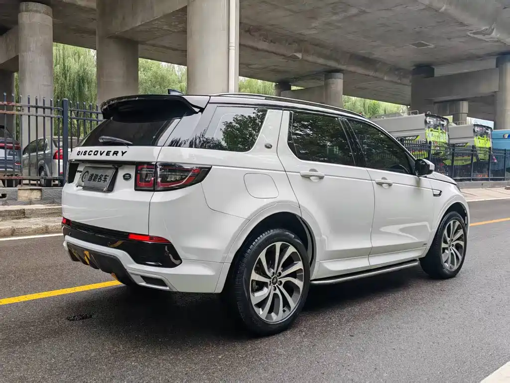 Land Rover Discovery Sport 2022 — фото 4