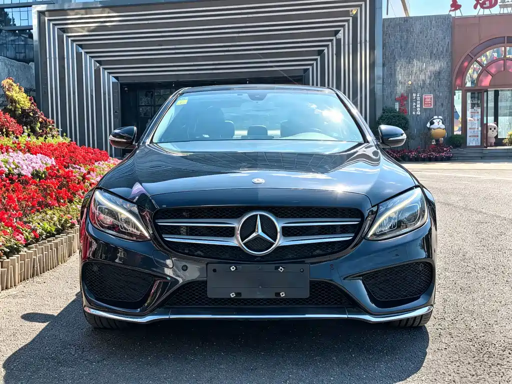 Mercedes-Benz C-Class — миниатюра 2