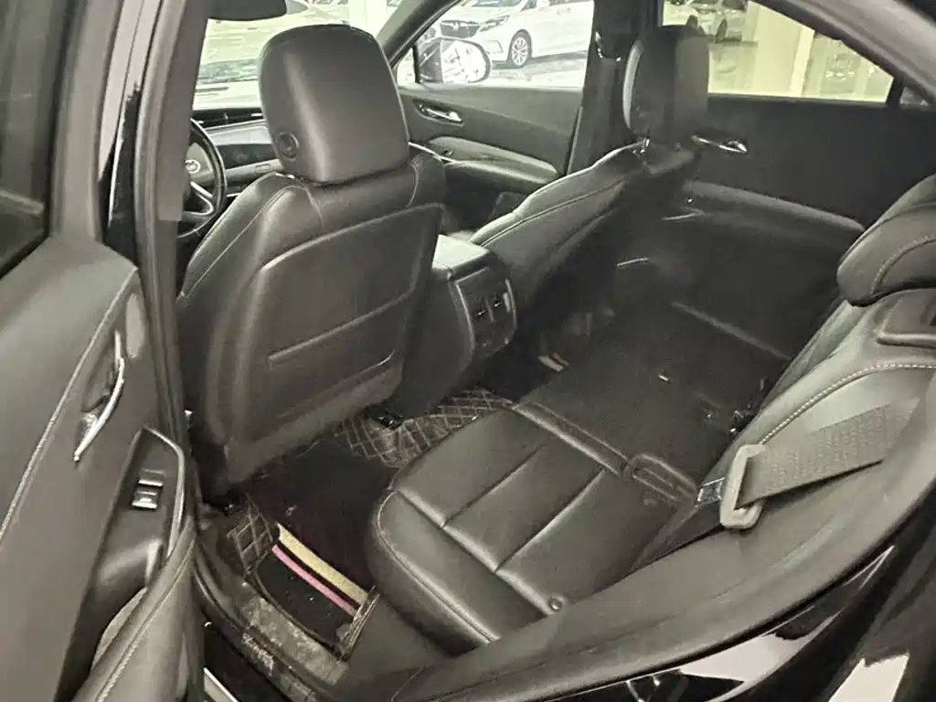 Cadillac XT4 — миниатюра 4