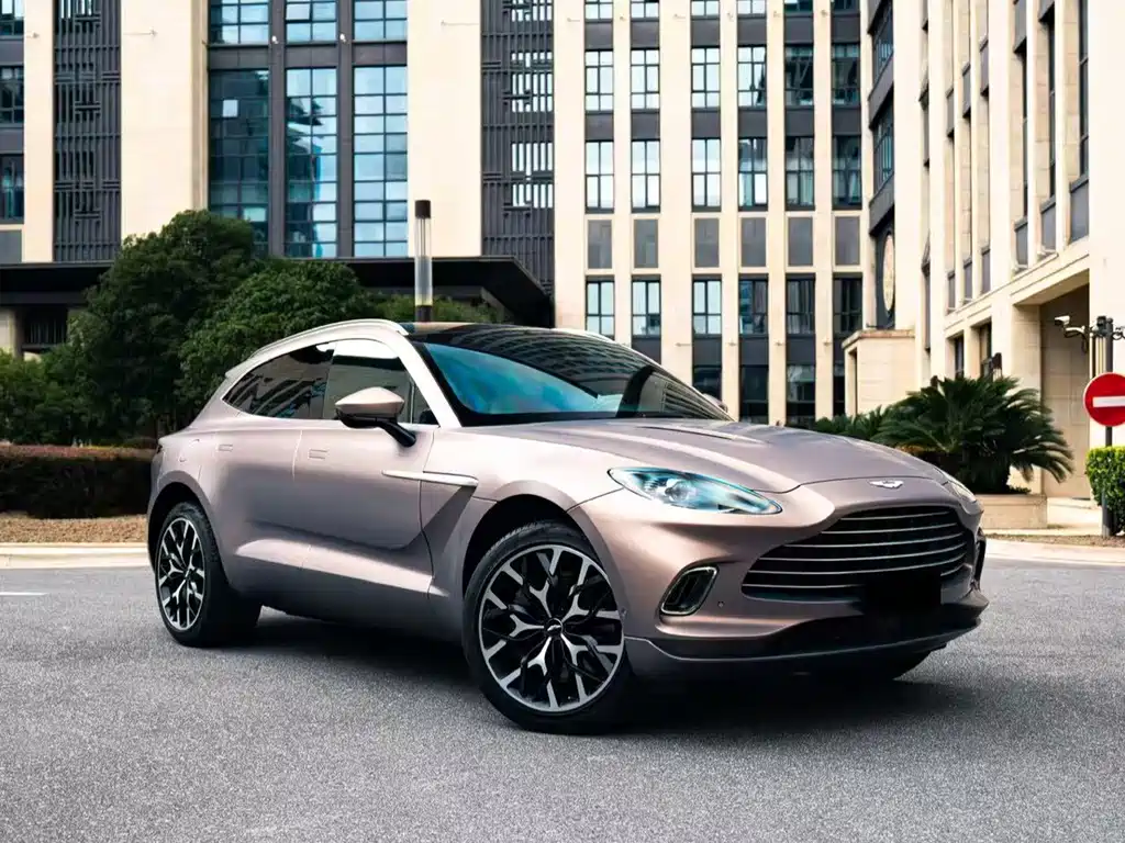 Aston Martin DBX — миниатюра 2