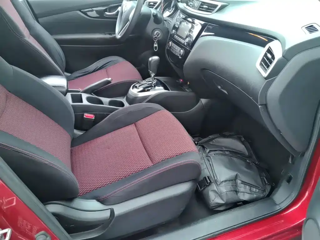 Nissan Qashqai — миниатюра 9