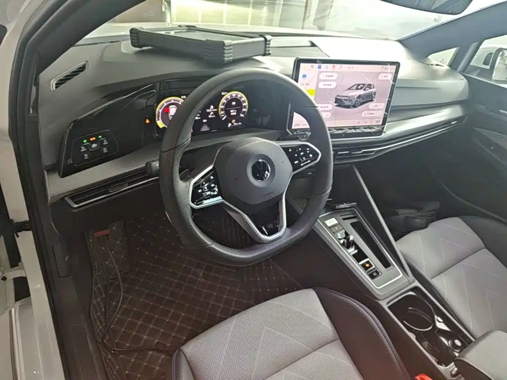 Volkswagen Golf — миниатюра 10