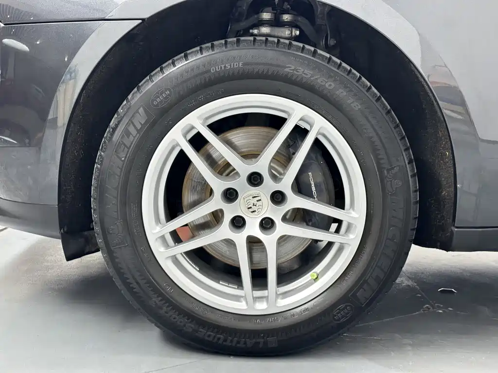 Porsche Macan — миниатюра 25