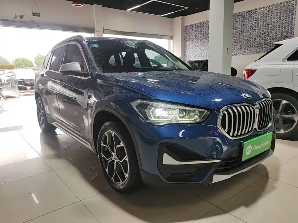 BMW X1 2022 — фото 3