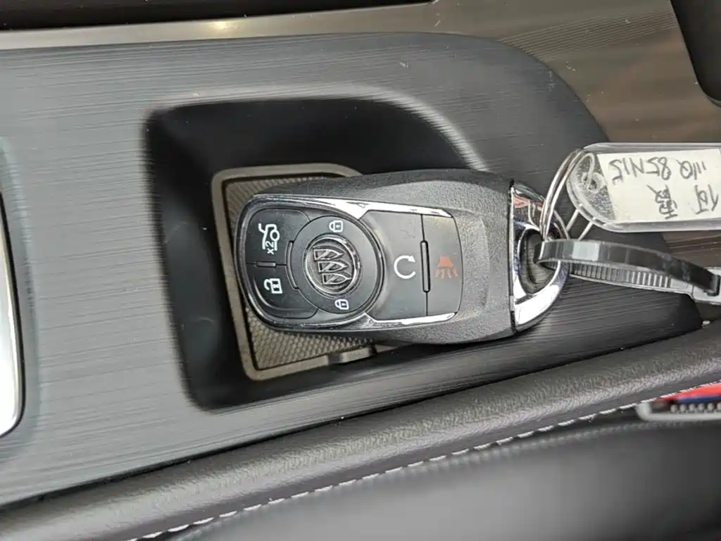 Buick LaCrosse — миниатюра 9