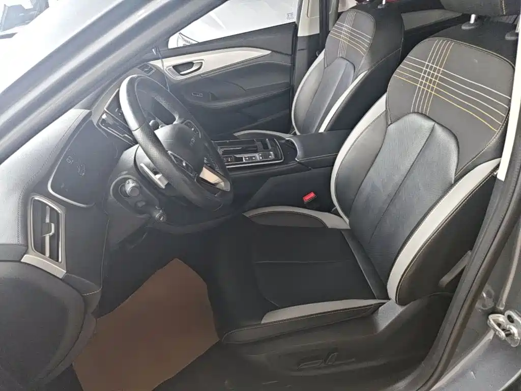 Roewe i6 MAX — миниатюра 15
