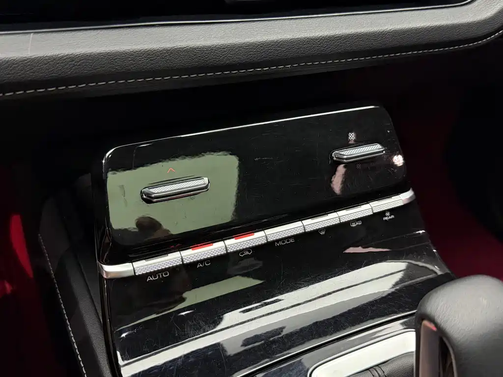 Wuling Victory — миниатюра 12