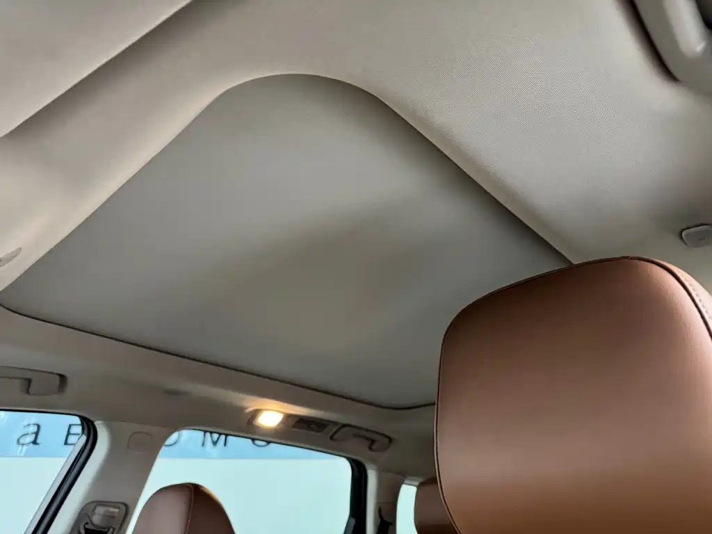 NISSAN EXPLORING THE LAND