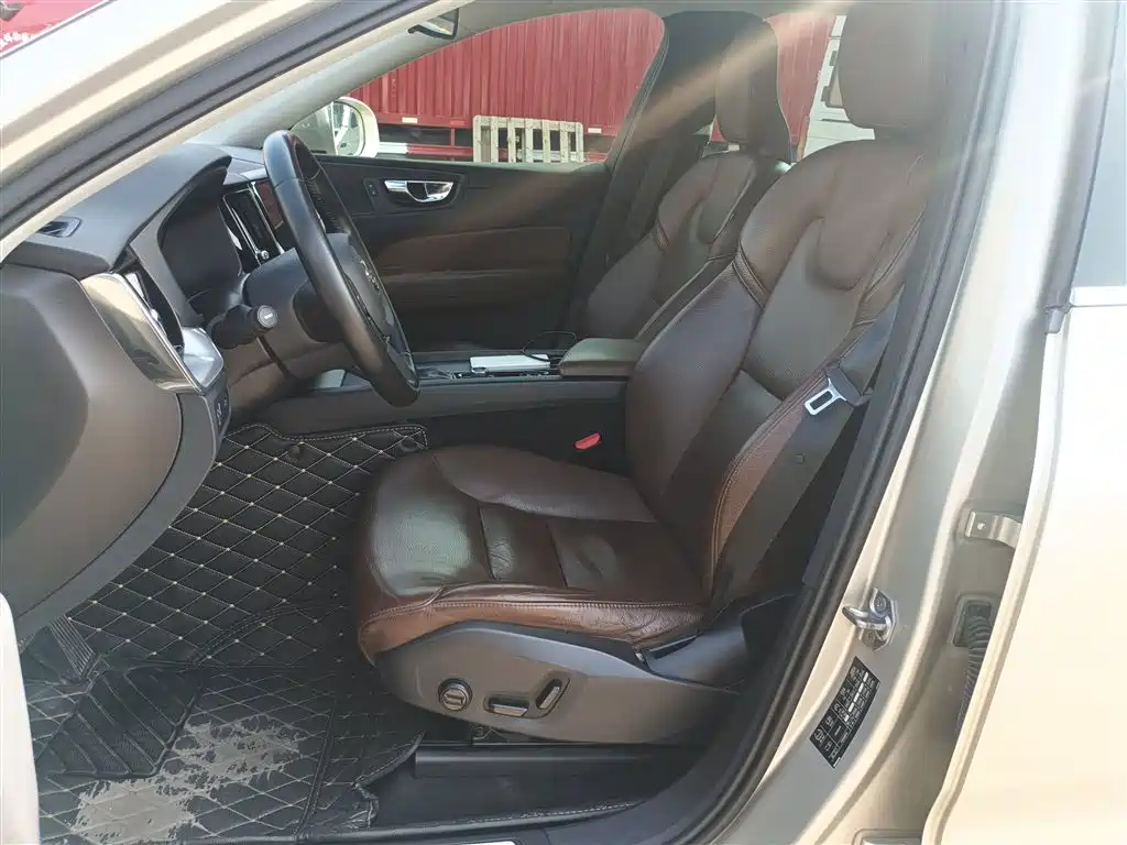 Volvo XC60 2020 T5 Luxury