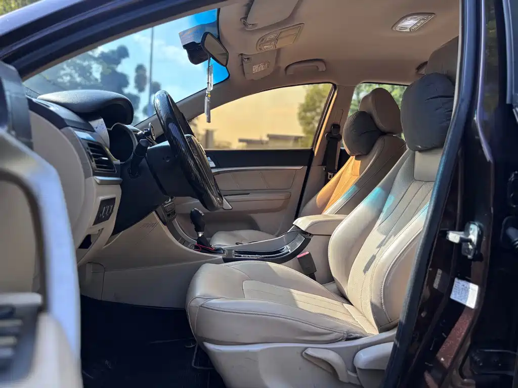 Geely Emgrand — миниатюра 9