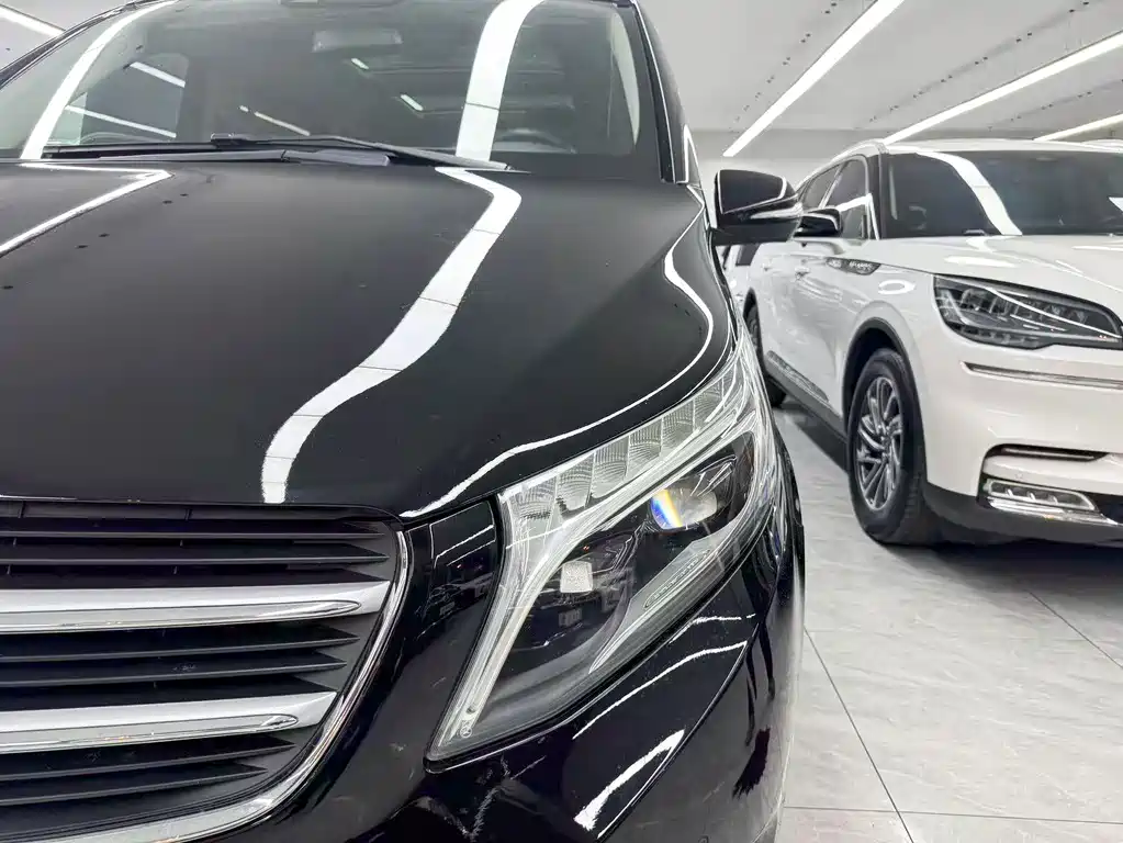 Mercedes-Benz V-Class — миниатюра 26