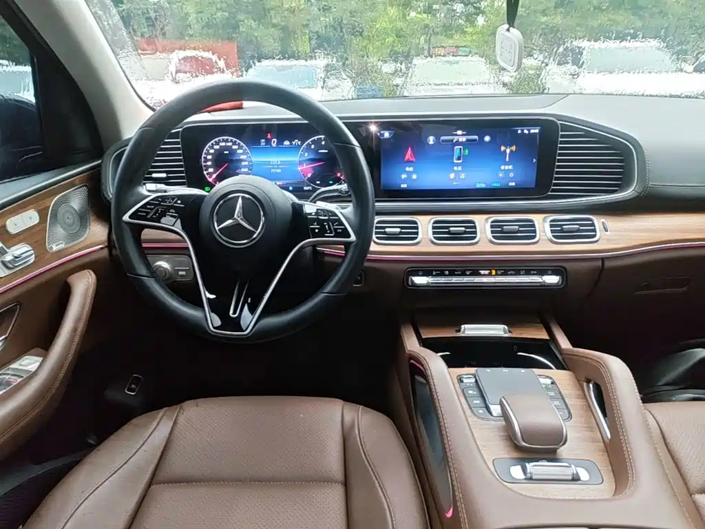 Mercedes-Benz GLE (Import) — миниатюра 13
