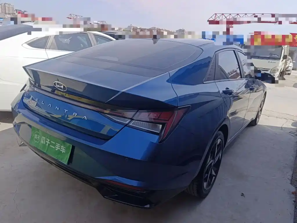 Hyundai Elantra — миниатюра 7