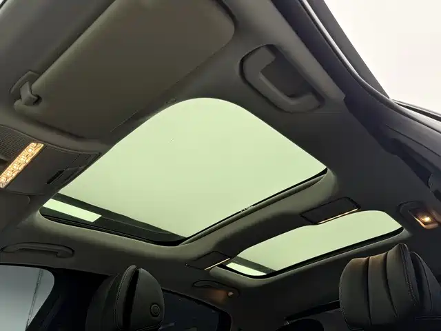 Mercedes-Benz E-Class 2023 — фото 12