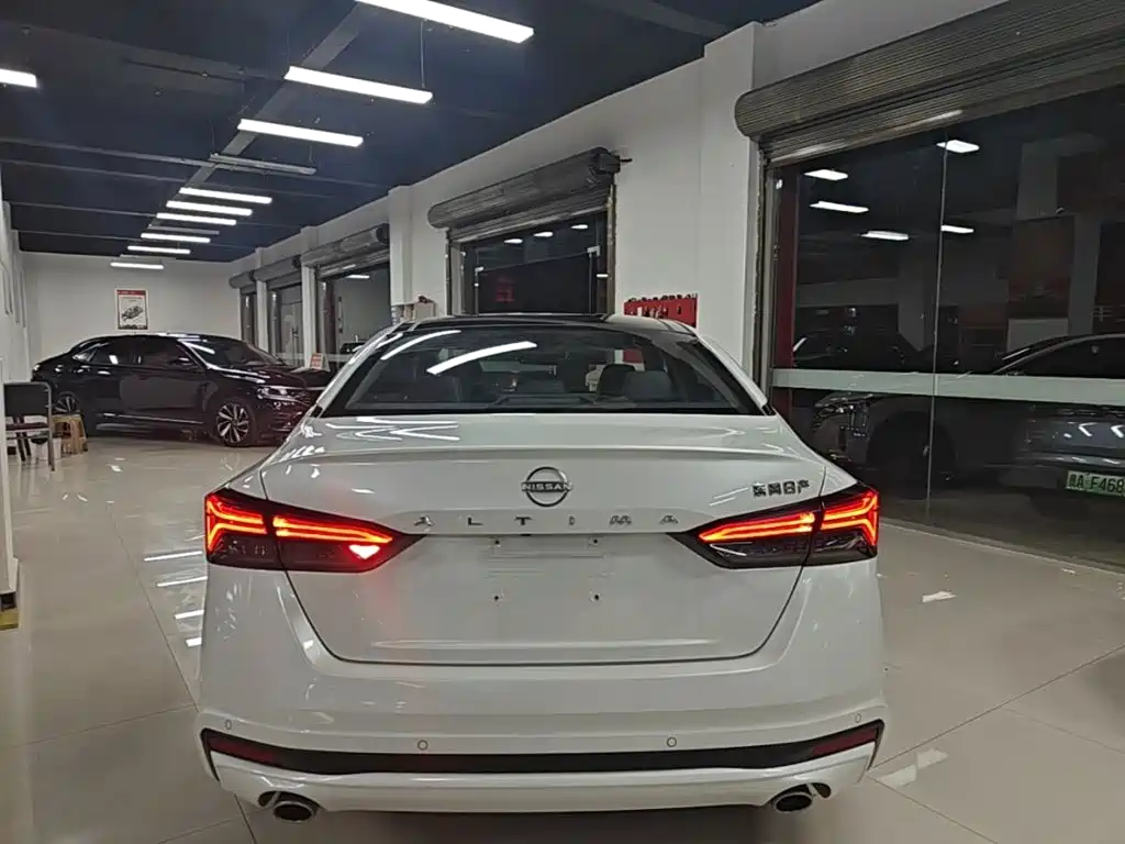 Nissan Teana — миниатюра 6