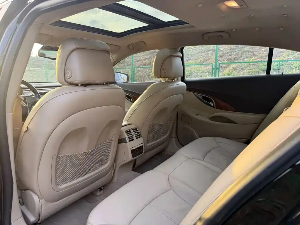Buick LaCrosse — миниатюра 7