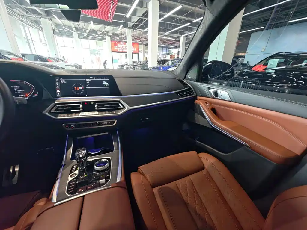 BMW X7 — миниатюра 28