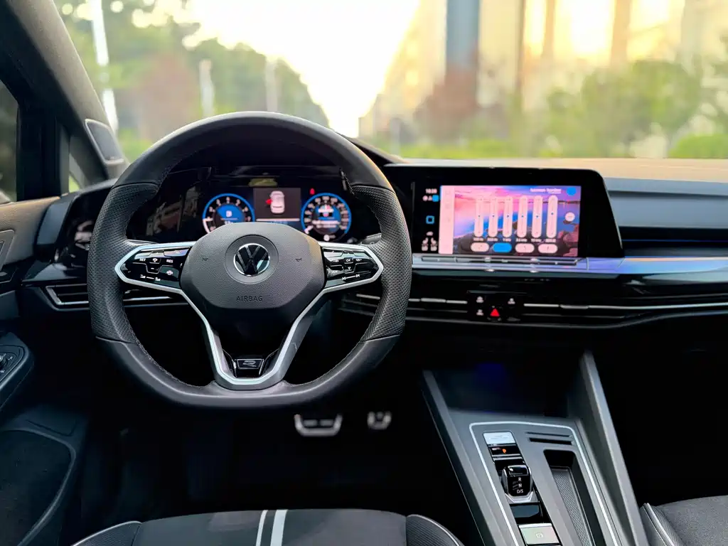 Volkswagen Golf — миниатюра 9