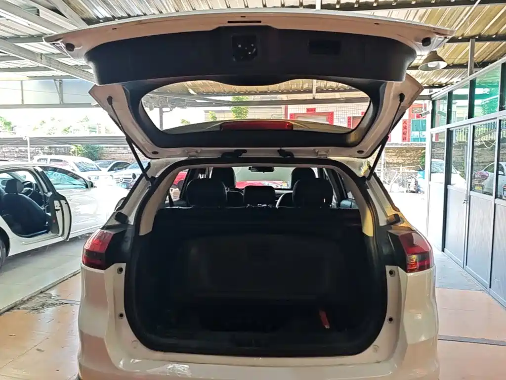 Geely Boyue — миниатюра 19