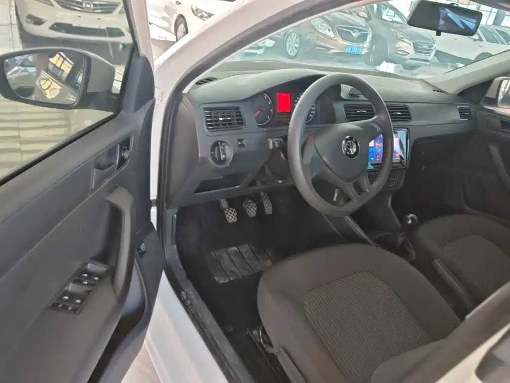 Volkswagen Santana — миниатюра 16