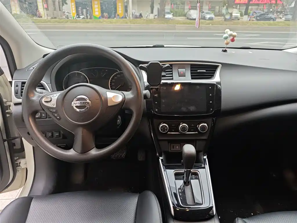 Nissan Sylphy — миниатюра 6