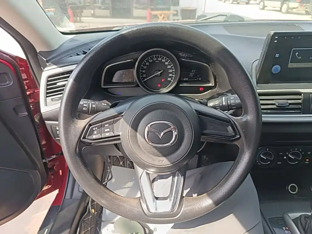 Mazda 3 Axela — миниатюра 11