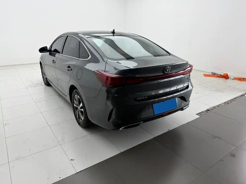 Changan Eado — миниатюра 8