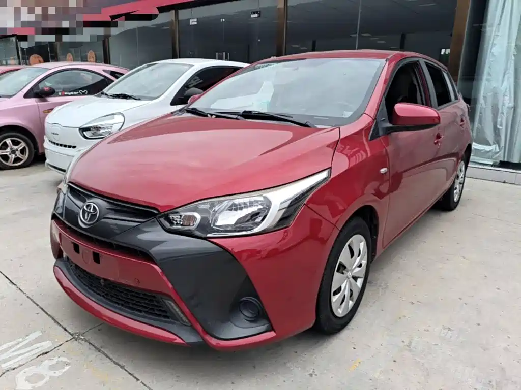 Toyota Yaris L — миниатюра 2
