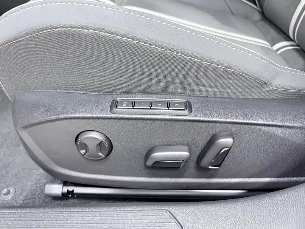 Volkswagen Golf — миниатюра 9
