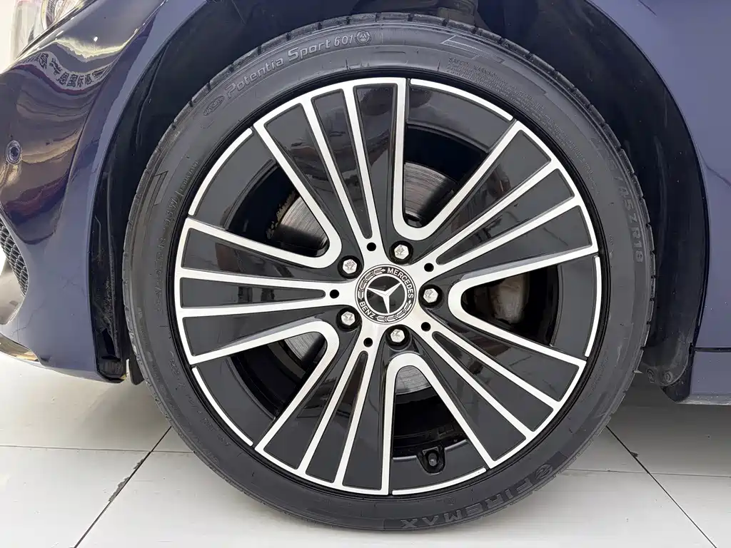 Mercedes-Benz C-Class — миниатюра 8