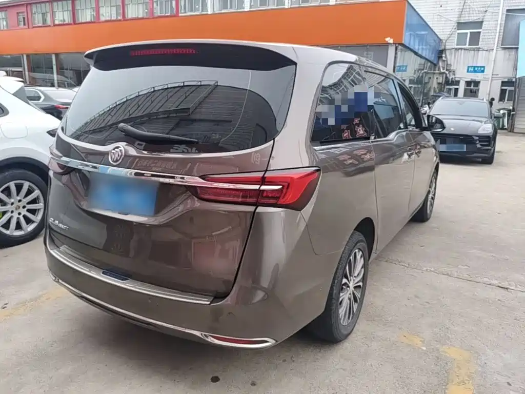 Buick GL8 — миниатюра 7