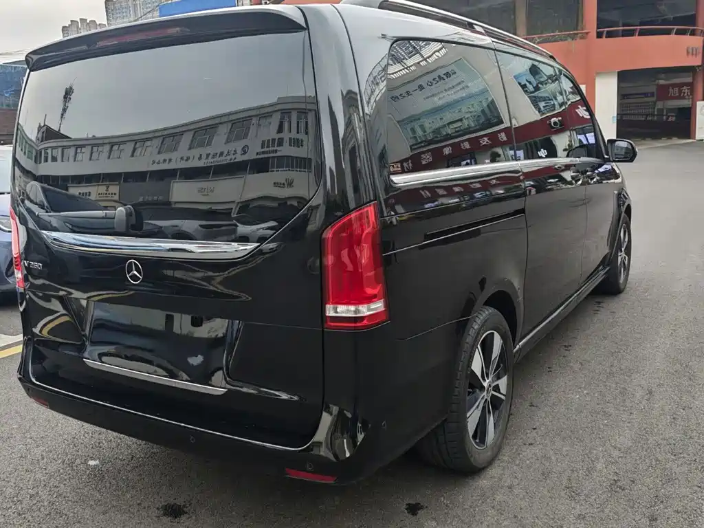 Mercedes-Benz V-Class — миниатюра 7