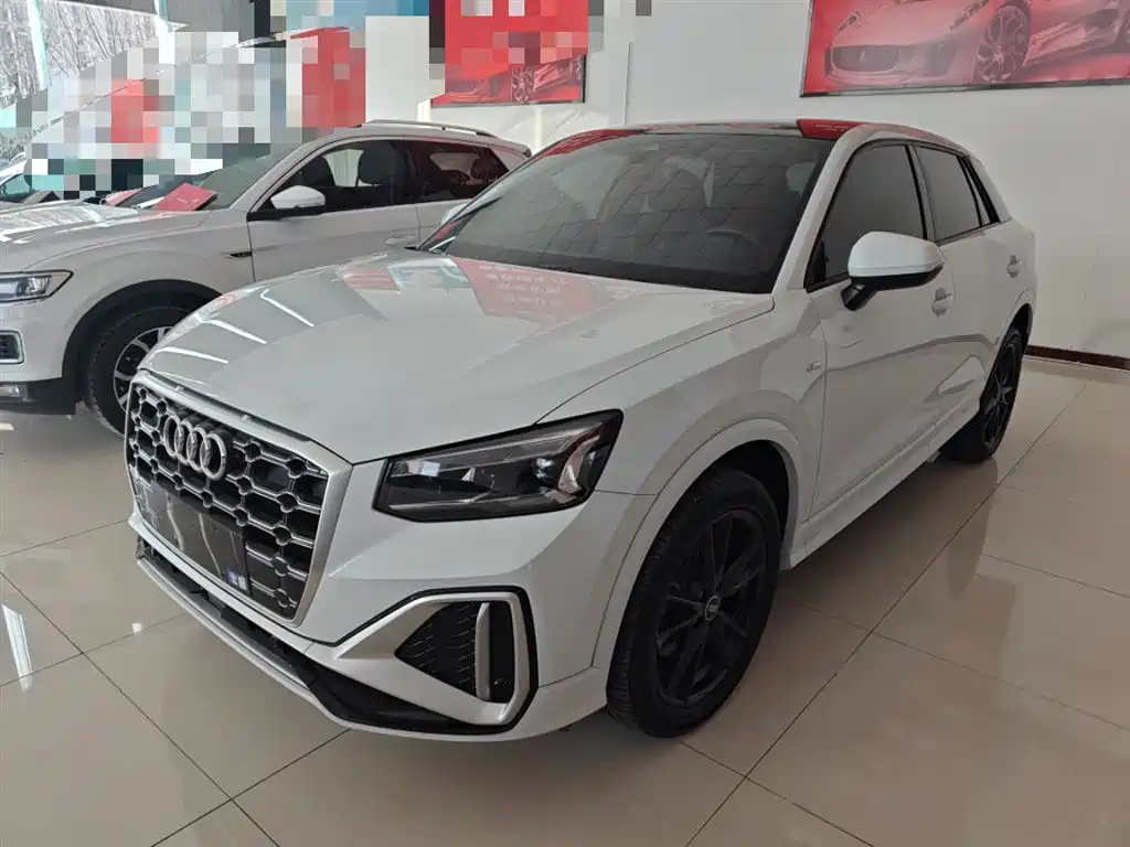 Audi Q2L 2024