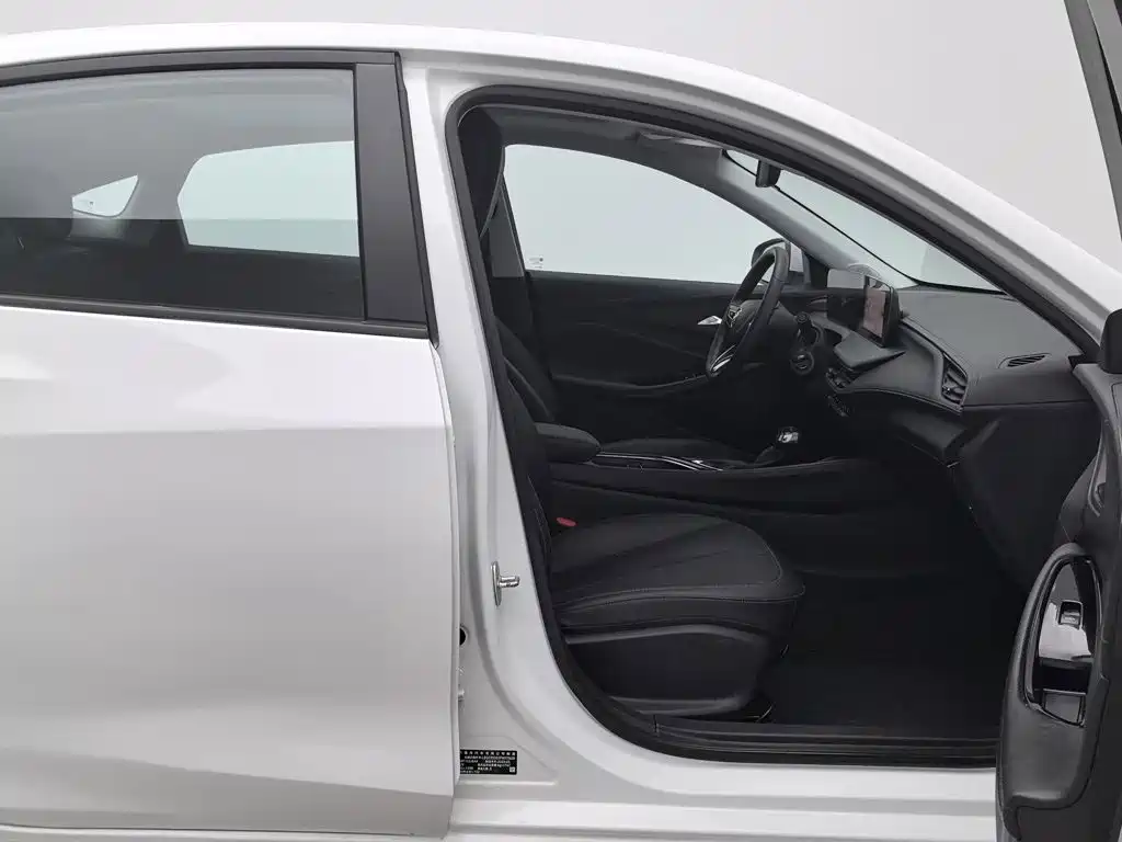Buick Verano — миниатюра 23