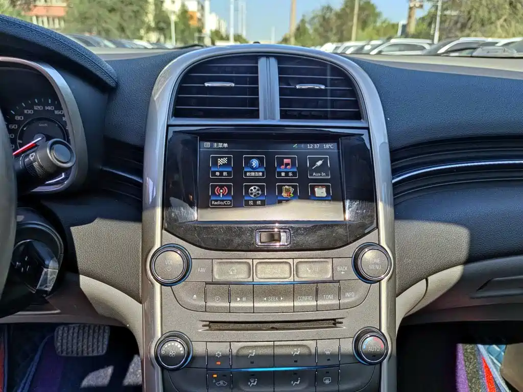 Chevrolet Malibu — миниатюра 13