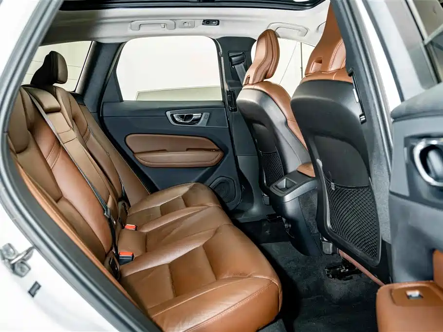 Volvo XC60 — миниатюра 20