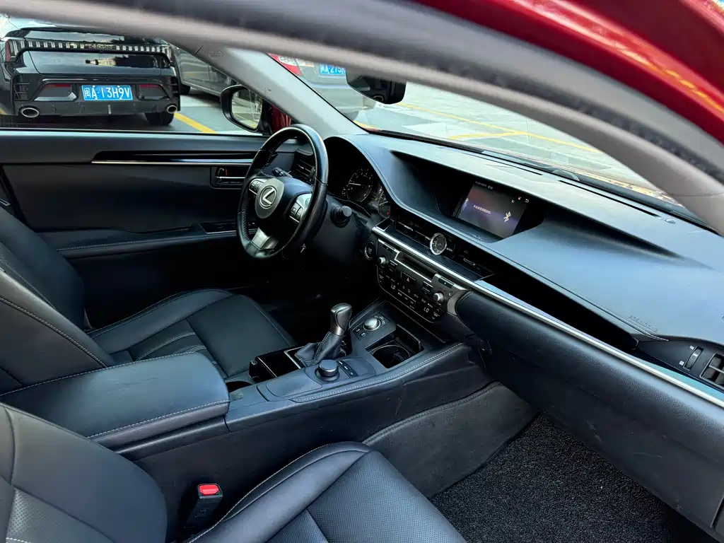 Lexus ES — миниатюра 18