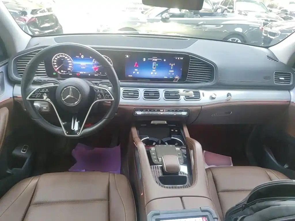 Mercedes-Benz GLE (Import) — миниатюра 10