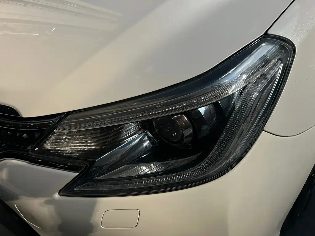 Toyota Reiz — миниатюра 9