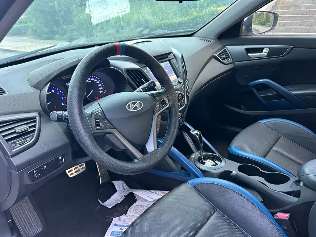 Hyundai Veloster — миниатюра 7