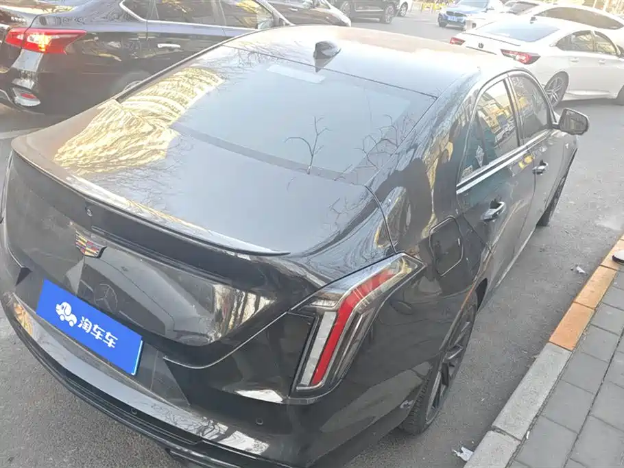 CADILLAC CT4