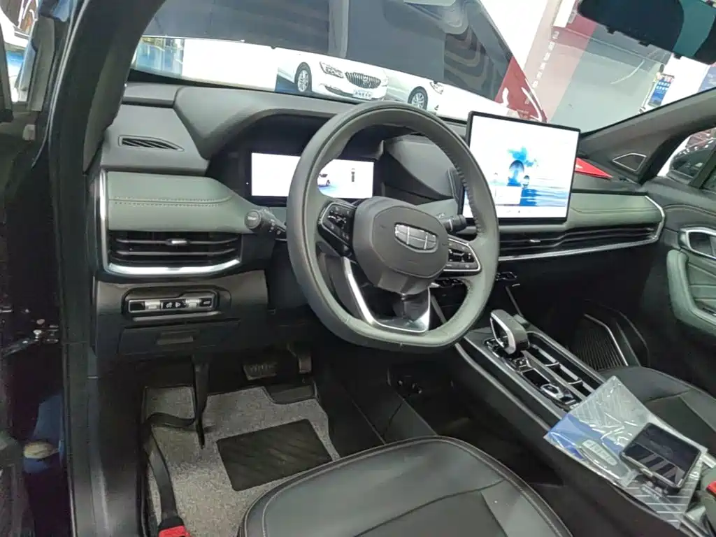 Geely Haoyue L — миниатюра 10
