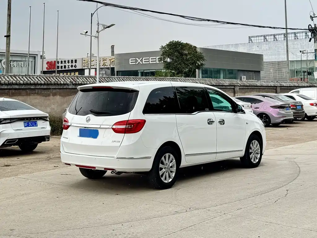 Buick GL8 — миниатюра 4