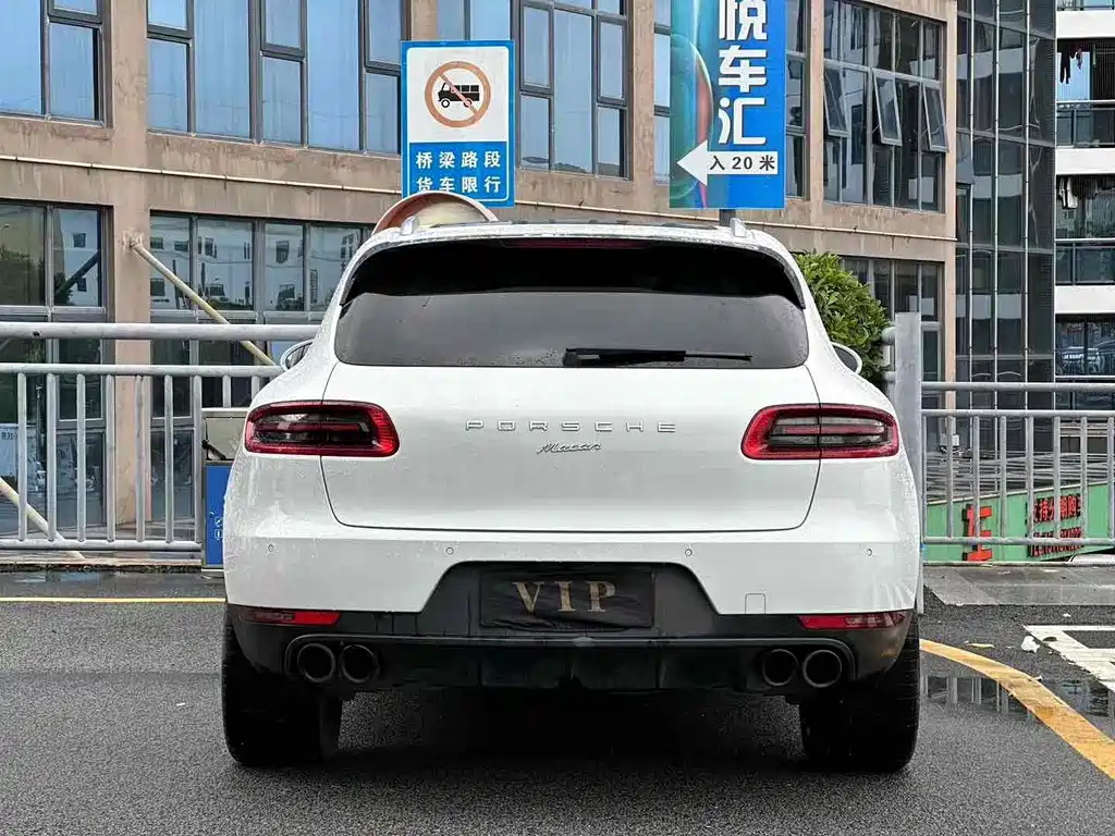 Porsche Macan — миниатюра 8