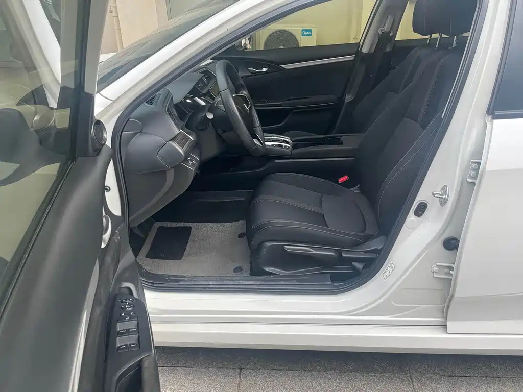 Honda Civic — миниатюра 5
