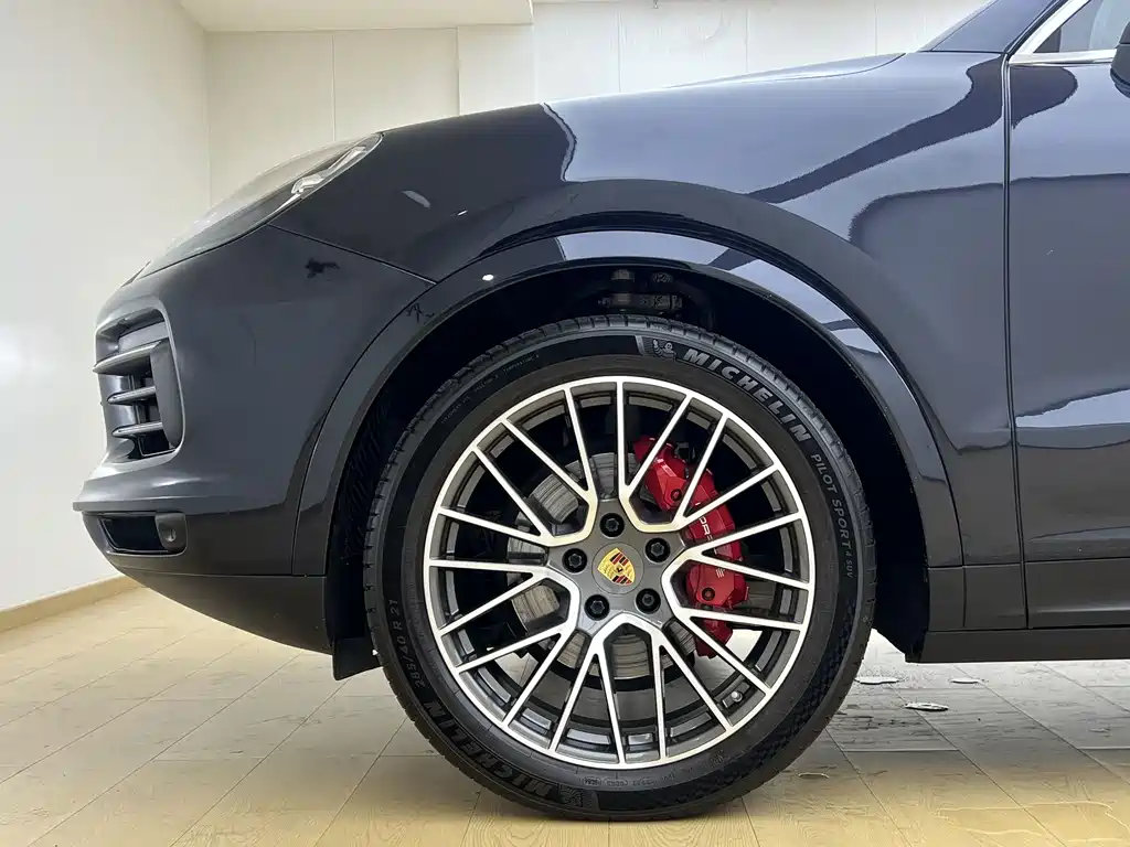 Porsche Cayenne — миниатюра 4