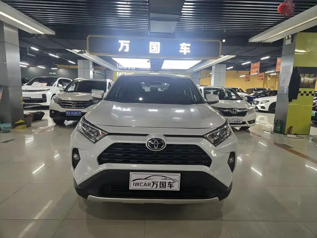 Toyota RAV4 — миниатюра 2